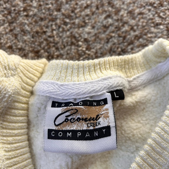 Authentictic Old Money Sweater - Picture 3 of 4